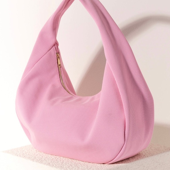 Oversized Hobo Tote with top zipper - Picture 3 of 3